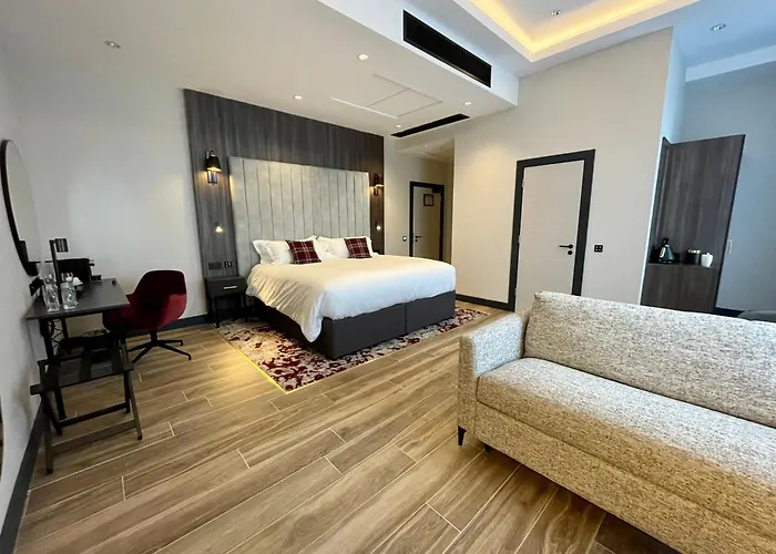 Tynecastle Park Hotel